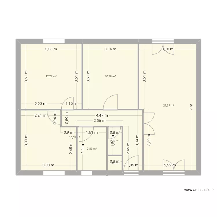 Maison Base. Plan de 7 Pièces et 66 m²