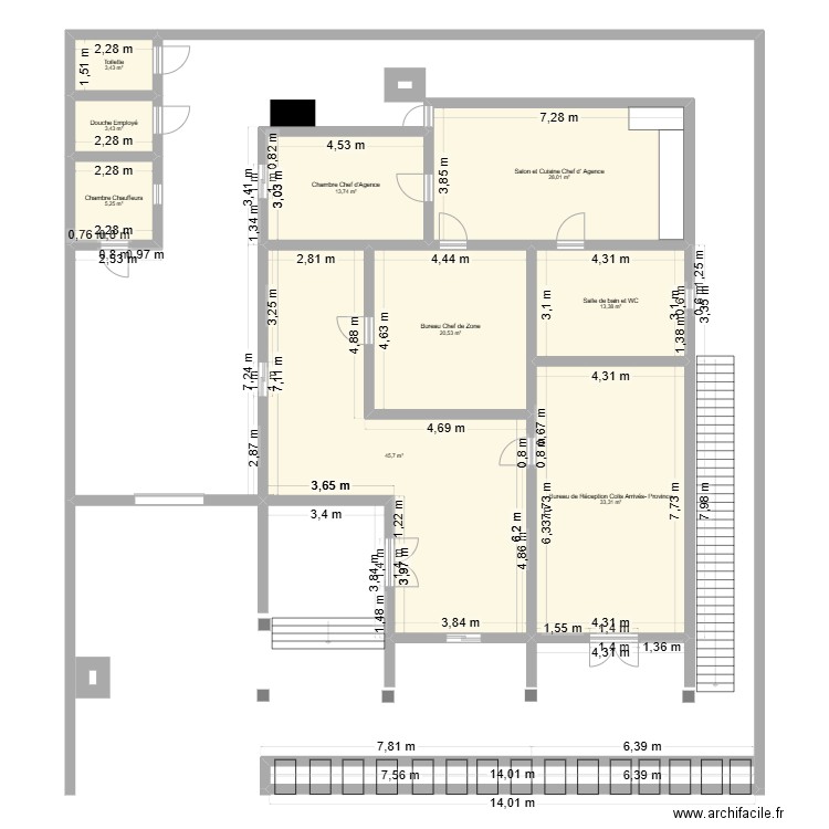 Rez-de-Chaussée. Plan de 9 pièces et 167 m2