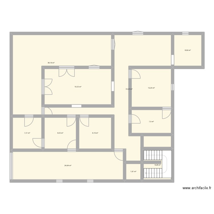 nbnb. Plan de 12 pièces et 172 m2