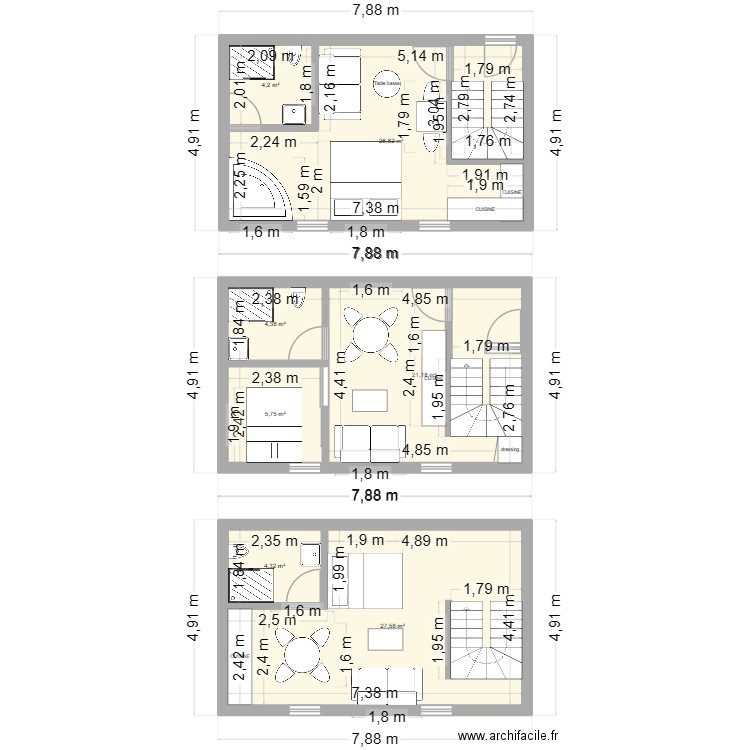 RDC. Plan de 7 pièces et 94 m2
