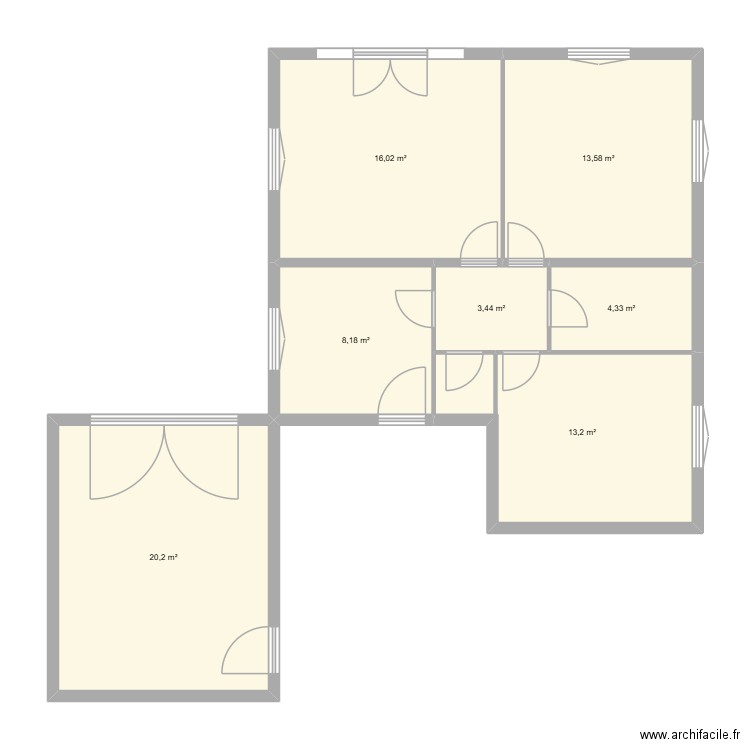 St Georges. Plan de 7 pièces et 79 m2