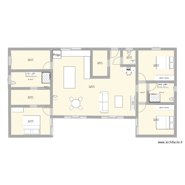 maison. Plan de 11 pièces et 124 m2