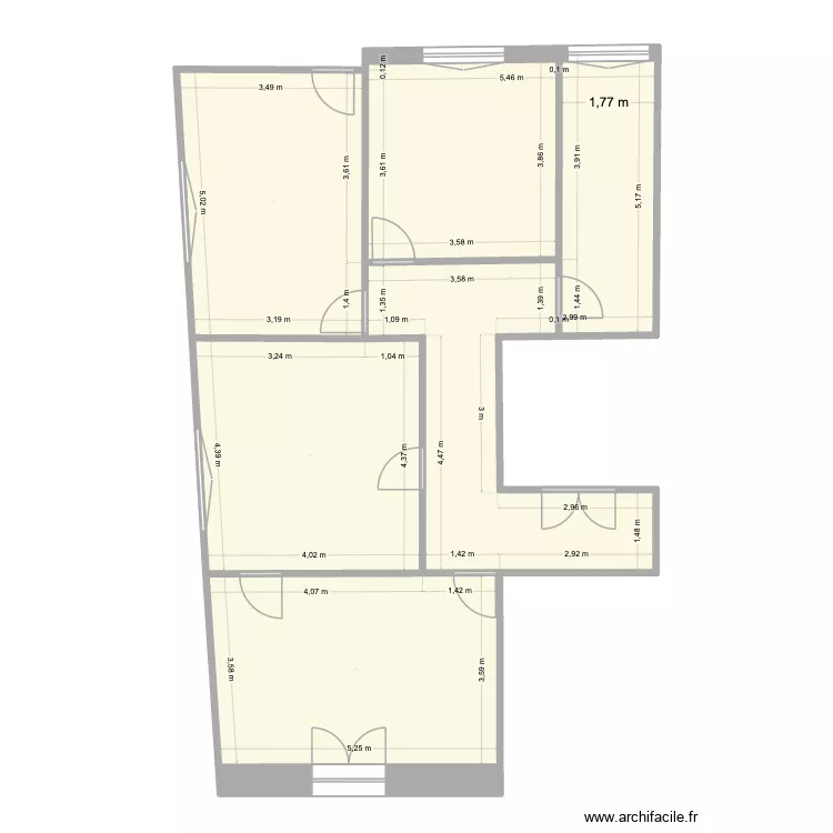 Bezier apt 1er étage ok. Plan de 4 et 92 m² Bezier apt 1er étage ok. Plan de 4 et 92 m²