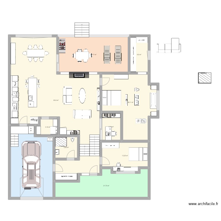 Iris 2 grande terrasse. Plan de 10 pièces et 223 m2