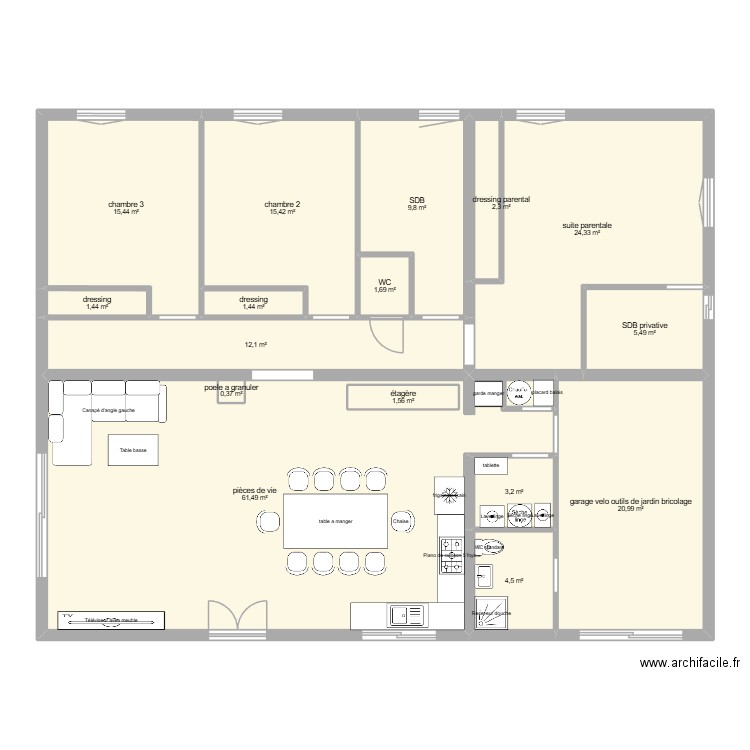 renaldo 1. Plan de 16 pièces et 184 m2