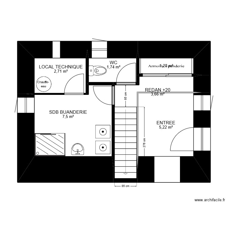 escalier. Plan de 6 pièces et 22 m2