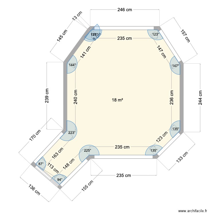 INFINITY CHIC. Plan de 1 pièce et 18 m2