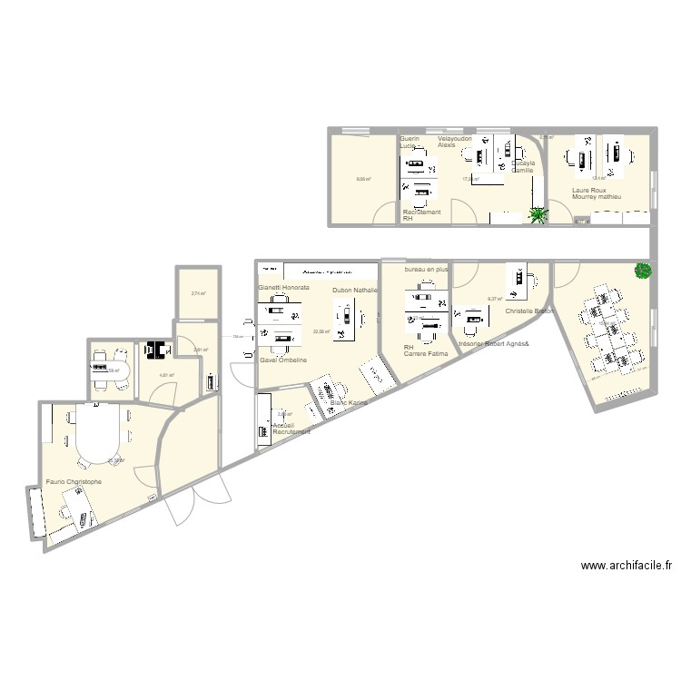 bureau AGJA V2. Plan de 15 pièces et 139 m2