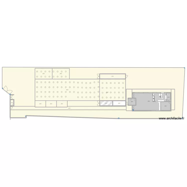 CLUB HOUSE VIDE avec containers et chapiteaux 2. Plan de 