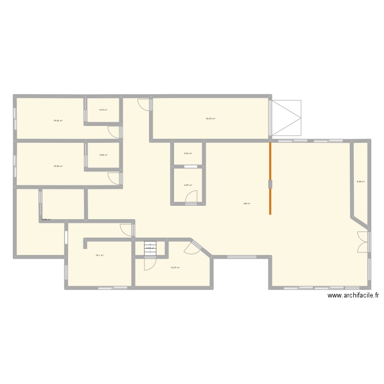 Amboanjobe. Plan de 13 pièces et 251 m2