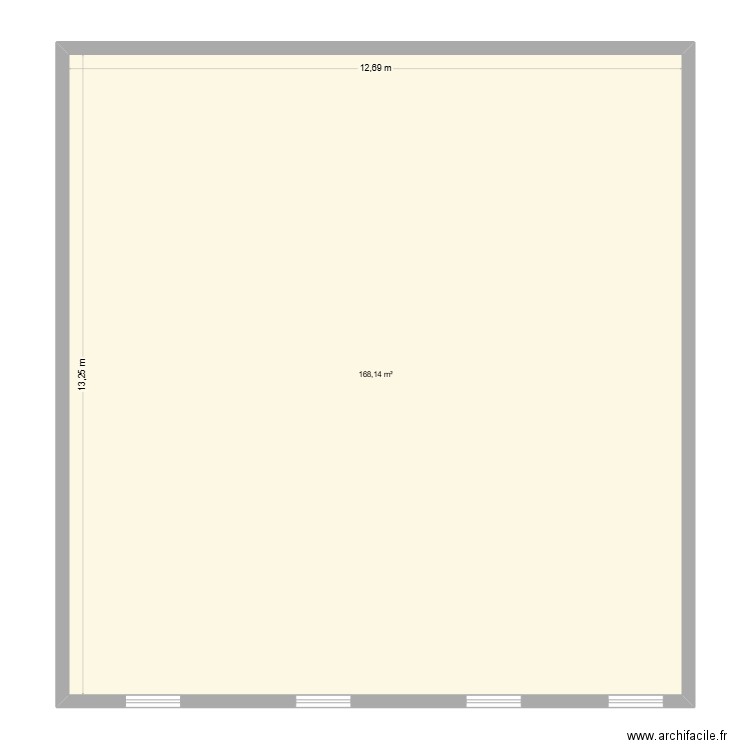 Façade-Est. Plan de 1 pièce et 168 m2