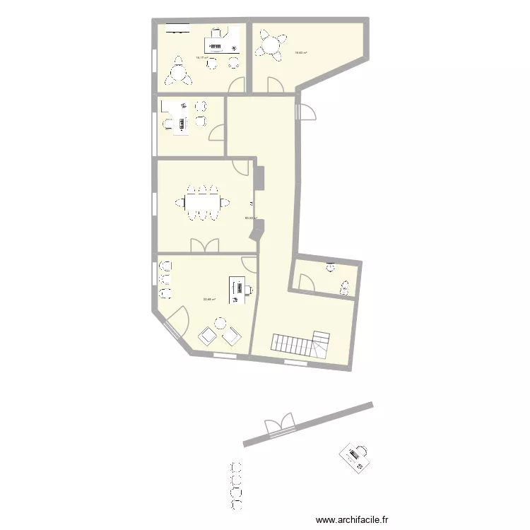 Bureau Paris 16. Plan de 4  et 136 m²