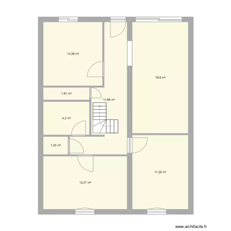 Houilles. Plan de 8  et 69 m²