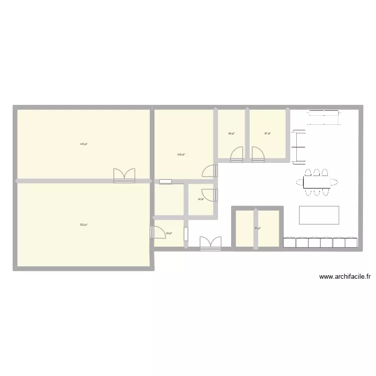 Deuxieme_modele. Plan de 8 pièces et 142 m²