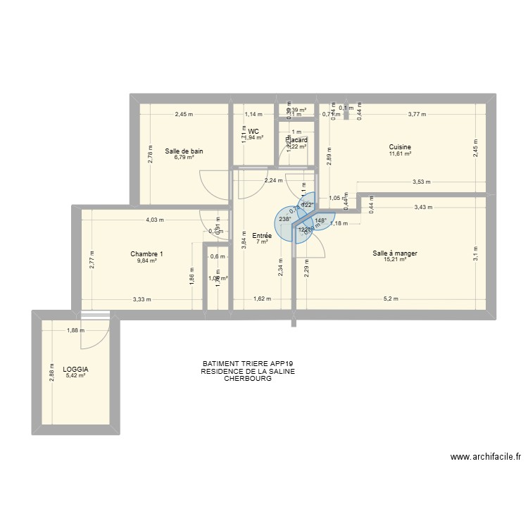 BAT TRIERE APP 19. Plan de 10 pièces et 60 m2