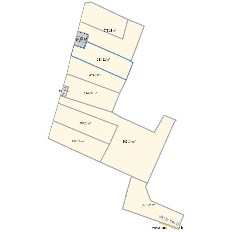 Loirée OAP . Plan de 10 pièces et 3248 m2