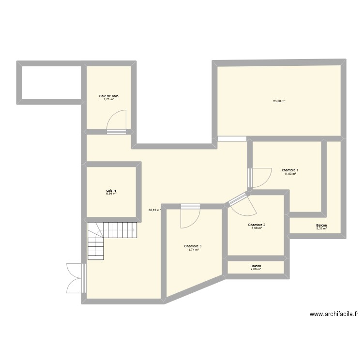 Dari. Plan de 9 pièces et 113 m2