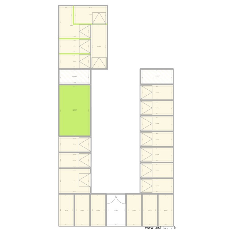 fany ENTREPOT BOX. Plan de 25 pièces et 449 m2