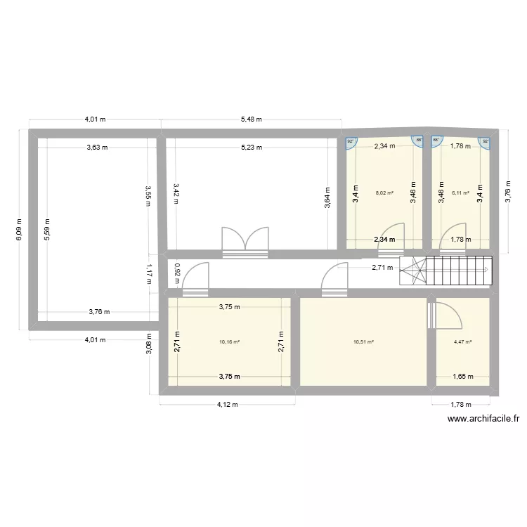 Maison ouest. Plan de 5 et 39 m² Maison ouest. Plan de 5 et 39 m²