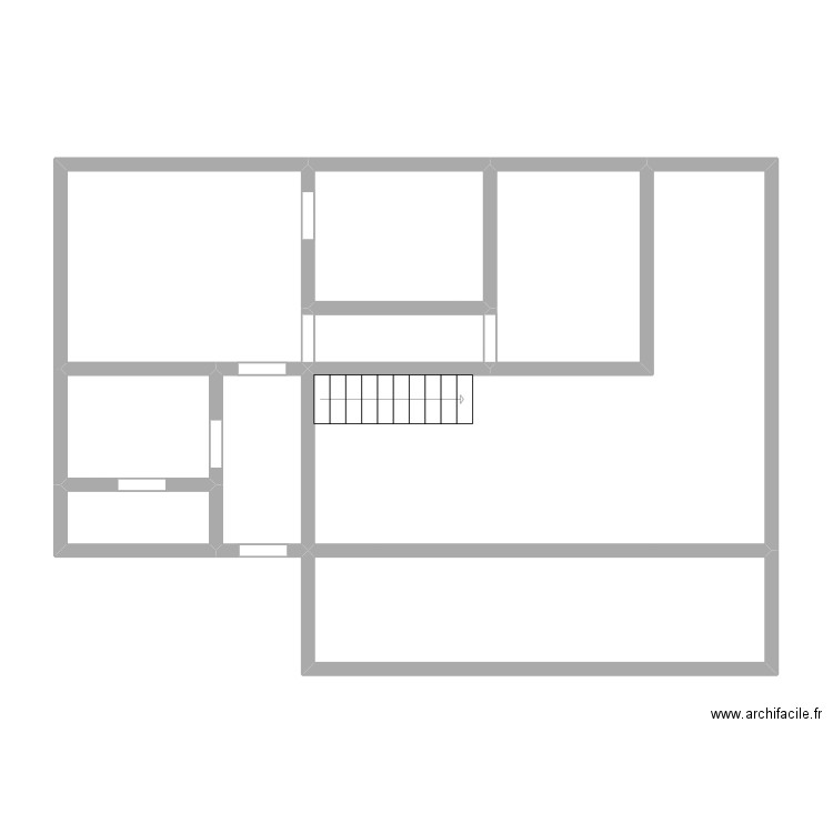 RDC Seb et Malo. Plan de 9 pièces et 77 m2