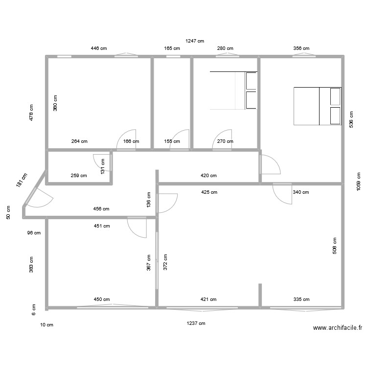 apt100. Plan de 7 pièces et 124 m2