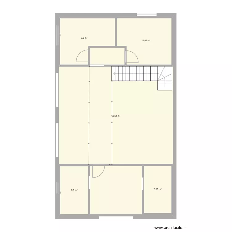 Etage maison. Plan de 5  et 144 m²
