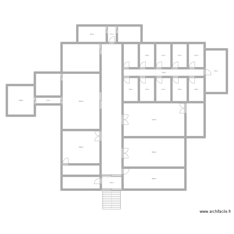 BAse. Plan de 21 pièces et 298 m2