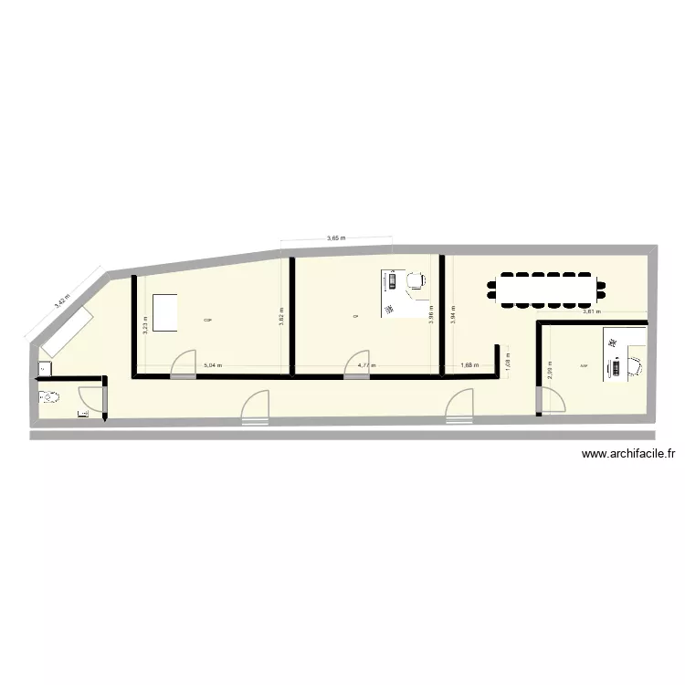 dci cour carr&eacute;e 1. Plan de 1 pièce et 99 m²