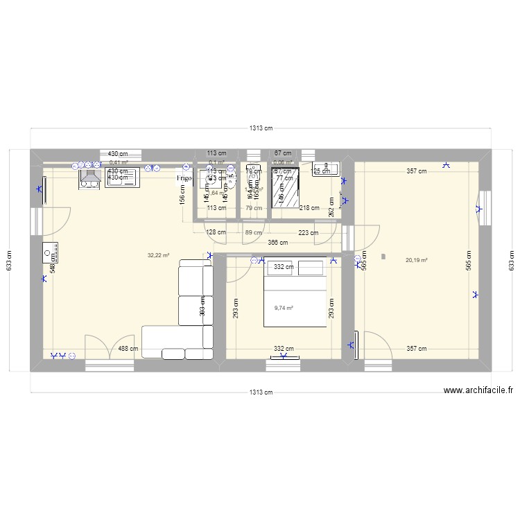 Prises. Plan de 8 pièces et 66 m2