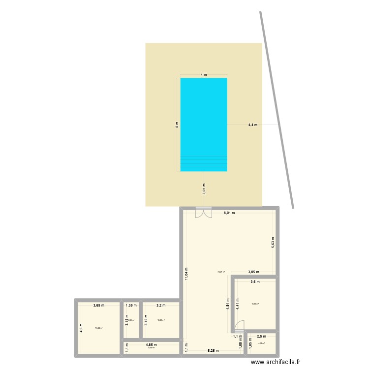 piscine. Plan de 7 pièces et 132 m2