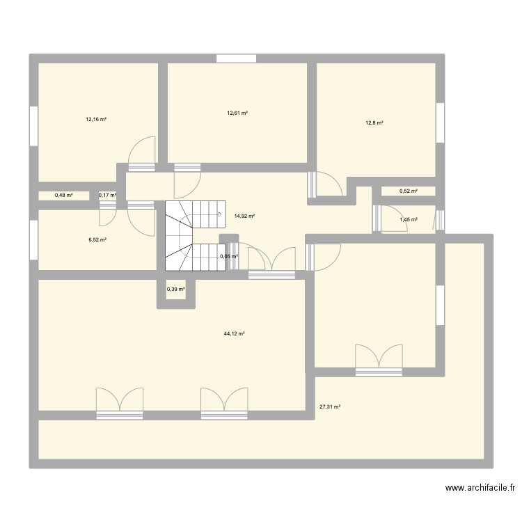 RDC Existant. Plan de 13 pièces et 134 m2