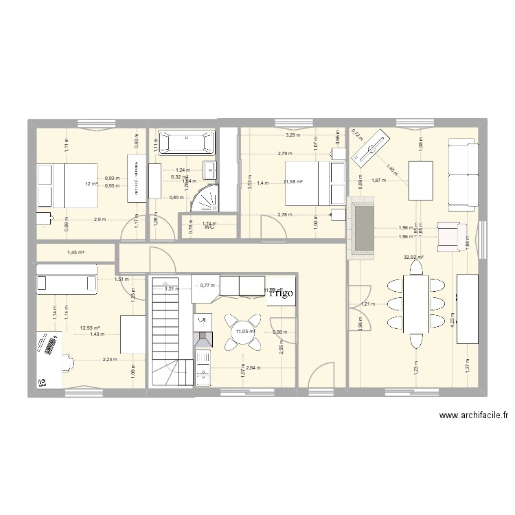 cotation maison. Plan de 9 pièces et 102 m2