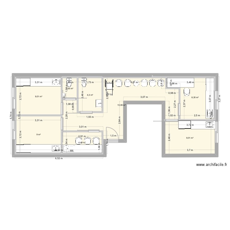 LOCAL. Plan de 8 pièces et 65 m2