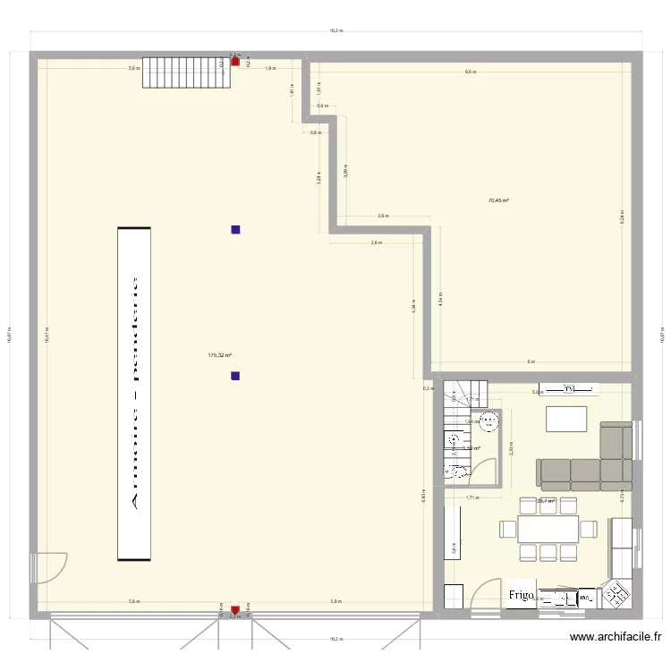 plan hangars projet. Plan de 12  et 572 m²