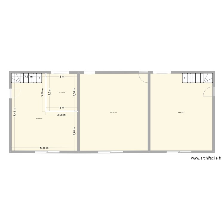 Bâtiment Trignac. Plan de 4 pièces et 140 m2
