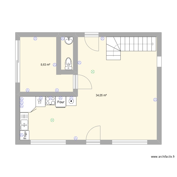 Rez chaussée. Plan de 2 pièces et 43 m2