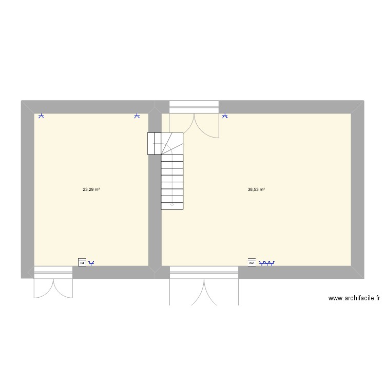 Grange commune RdC. Plan de 2 pièces et 62 m2