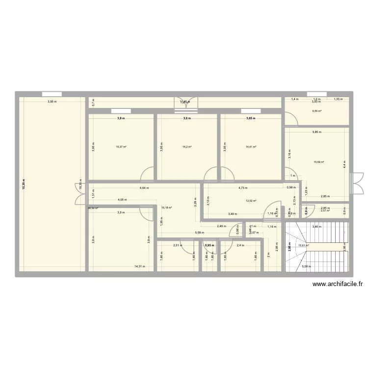locale. Plan de 11  et 187 m²