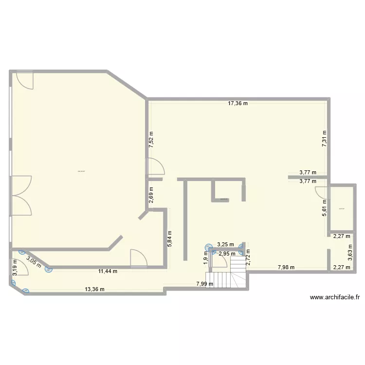 boul. Plan de 3  et 580 m²