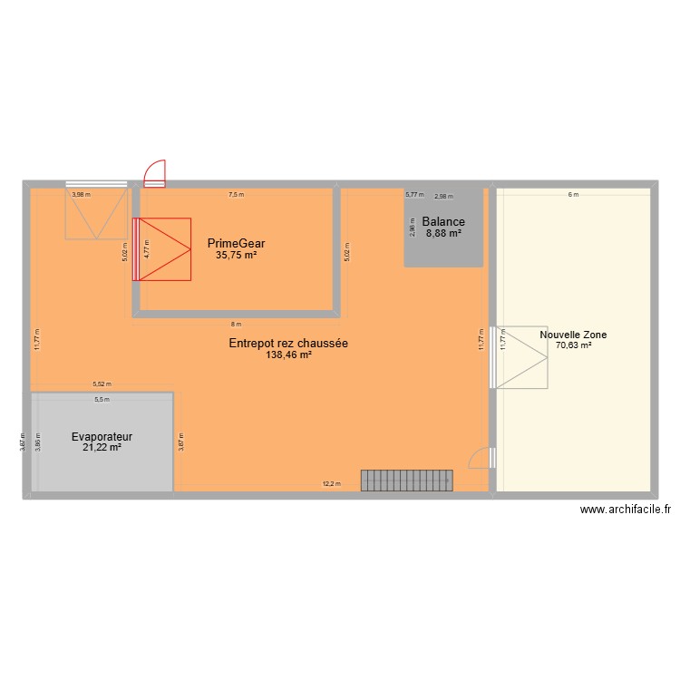 Entrepot rez chaussée. Plan de 5 pièces et 284 m2