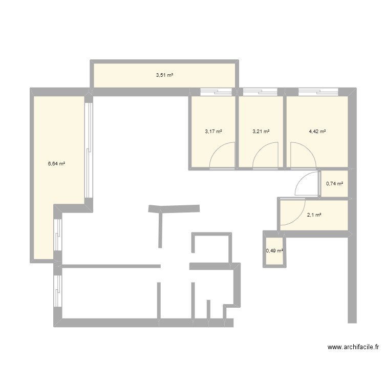 Appartement Debrousse. Plan de 8 pièces et 24 m2
