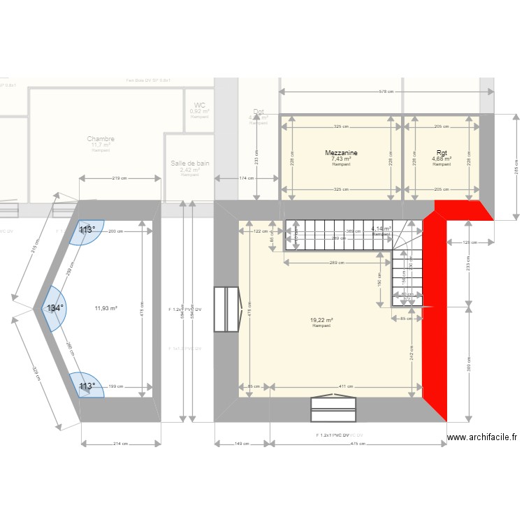 ML24003118 . Plan de 35 pièces et 400 m2