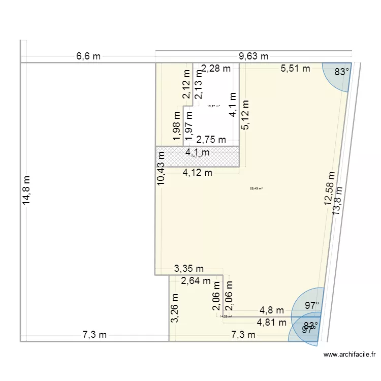 Terrain. Plan de 4 et 118 m² Terrain. Plan de 4 et 118 m²