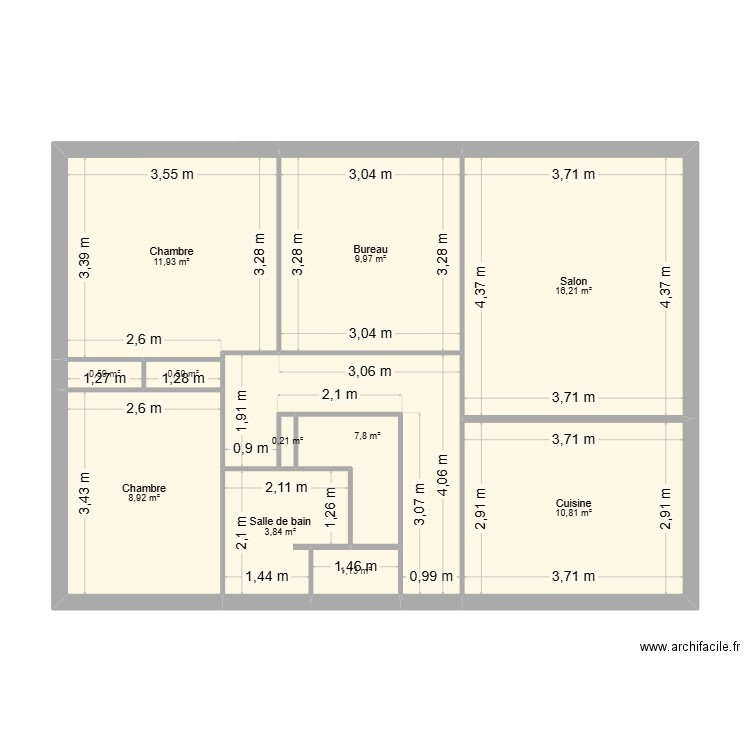 Maison. Plan de 12 pièces et 75 m2