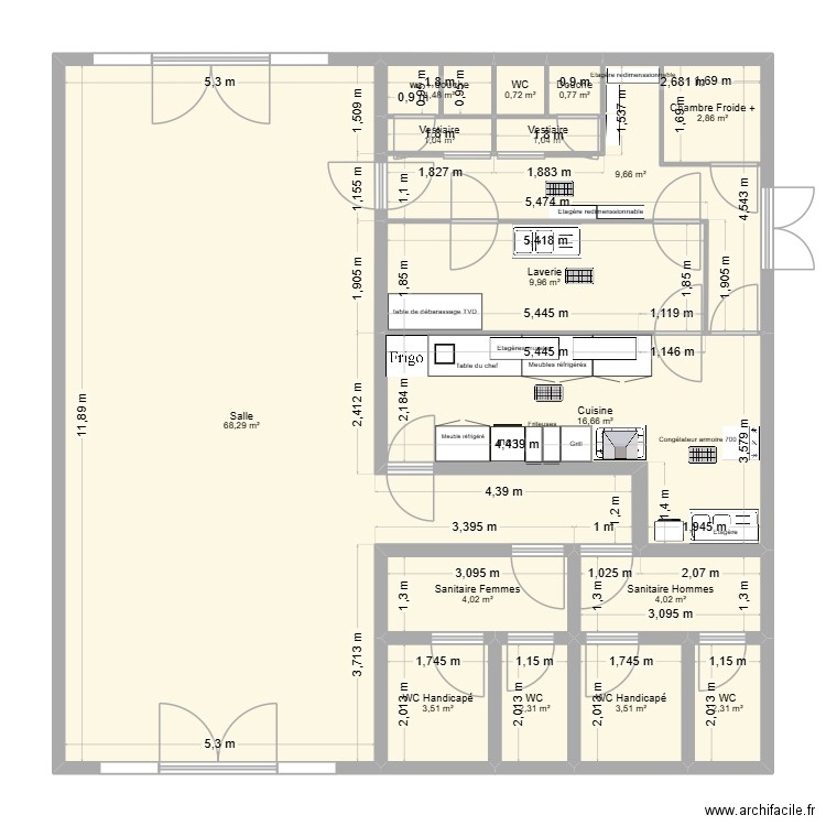 Restaurant. Plan de 16 pièces et 135 m2