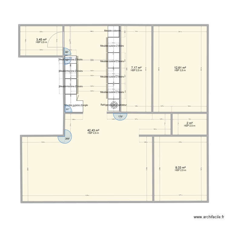 piso. Plan de 6 pièces et 77 m2
