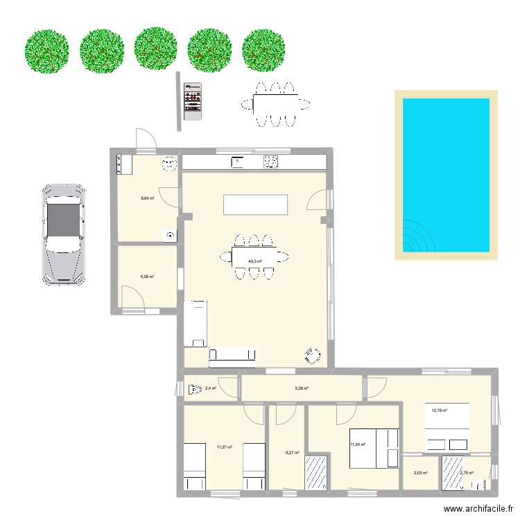plein pied. Plan de 8 pièces et 118 m2