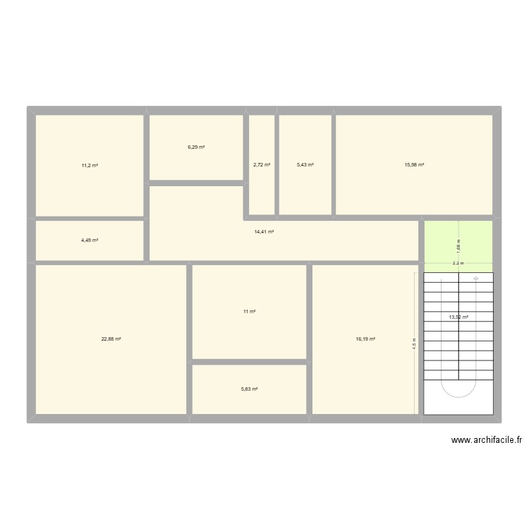 150MX10. Plan de 12 pièces et 130 m2