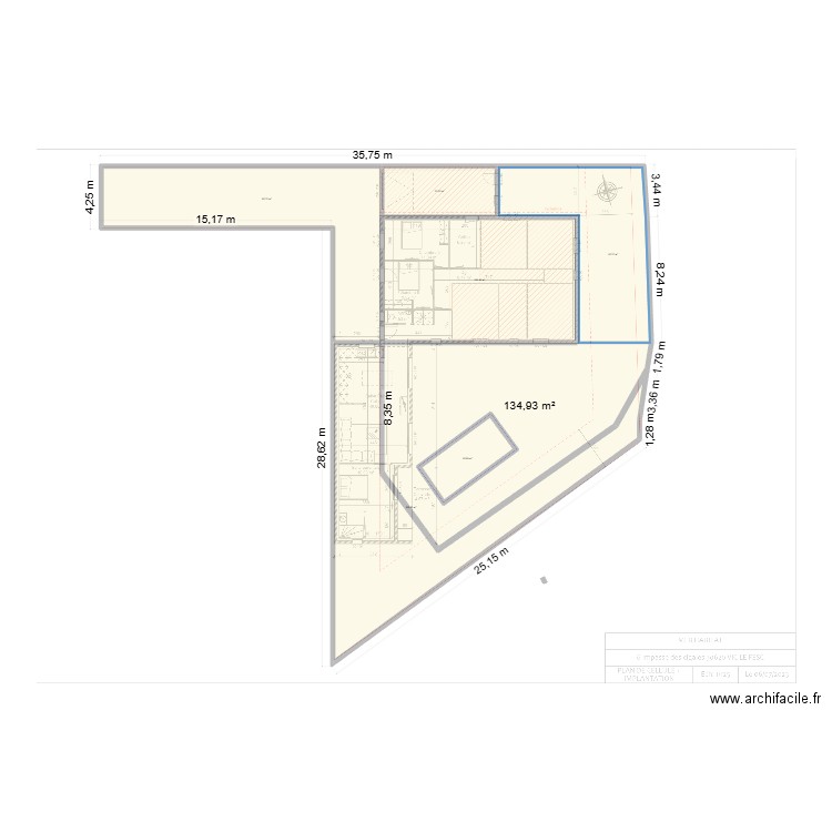 terrain Morval. Plan de 7 pièces et 561 m2