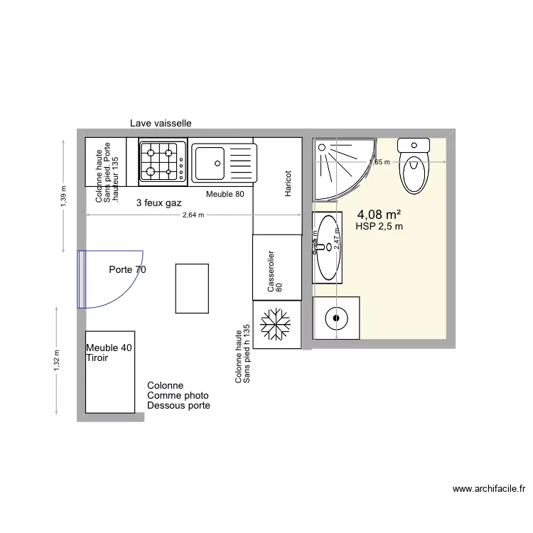 Cuisine.  Salle de bain. Plan de 